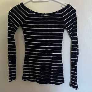 Dynamite long sleeved ribbed navy and white striped top size small